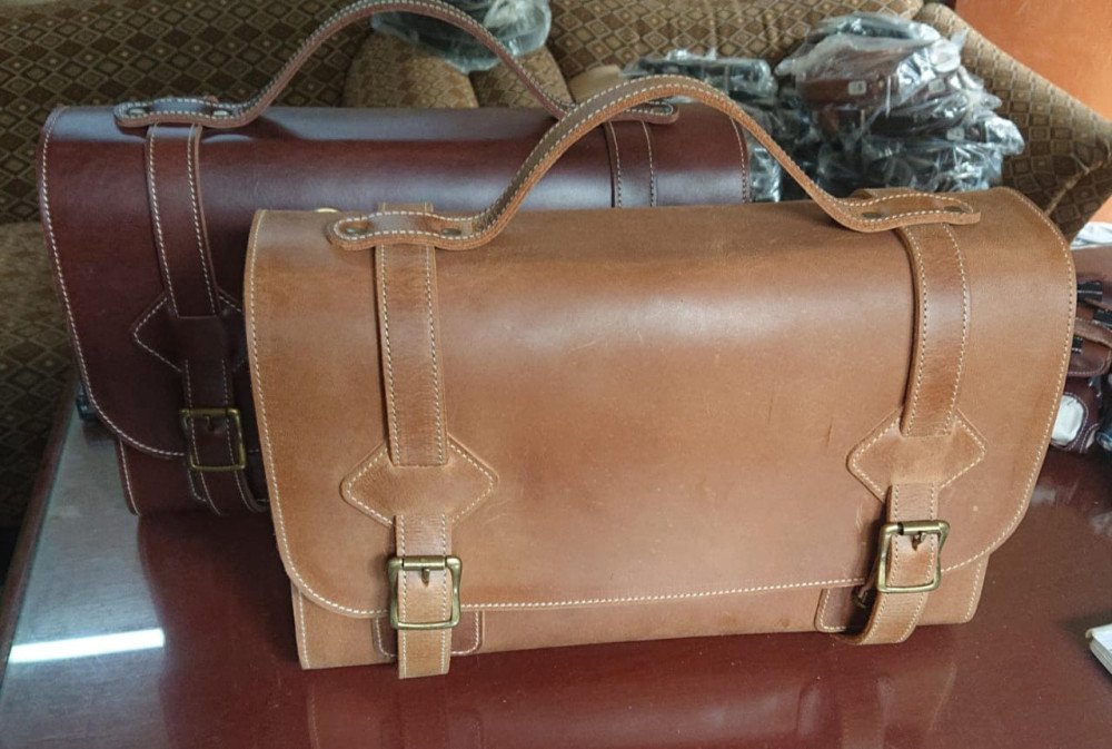Leather Briefcase – RAIL (brown)